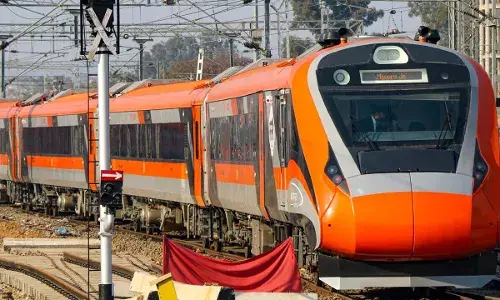 एक साथ लॉन्च होंगी चार नई वंदे भारत ट्रेनें, जानें कौन-कौन से होंगे रूट