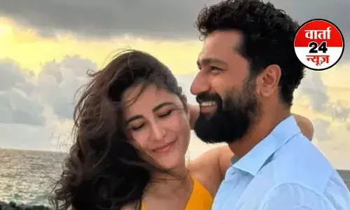 कटरीना कैफ और विक्की कौशल के घर गूंजी किलकारी, अभिनेत्री ने बेटे को दिया जन्म कटरीना कैफ और विक्की कौशल के घर गूंजी किलकारी, अभिनेत्री ने बेटे को दिया जन्म