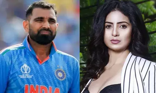 गुजारा भत्ता काफी अच्छा खासा है... हसीन जहां याचिका पर बोला सुप्रीम कोर्ट, मोहम्मद शमी से SC ने मांगा जवाब गुजारा भत्ता काफी अच्छा खासा है... हसीन जहां याचिका पर बोला सुप्रीम कोर्ट, मोहम्मद शमी से SC ने मांगा जवाब