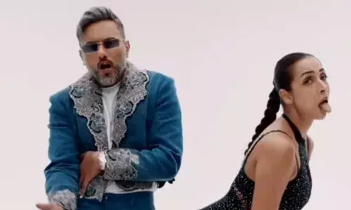 मलाइका अरोड़ा के डांस मूव्स पर मचा बवाल, हनी सिंह के साथ वीडियो देख भड़के नेटिजन्स मलाइका अरोड़ा के डांस मूव्स पर मचा बवाल, हनी सिंह के साथ वीडियो देख भड़के नेटिजन्स