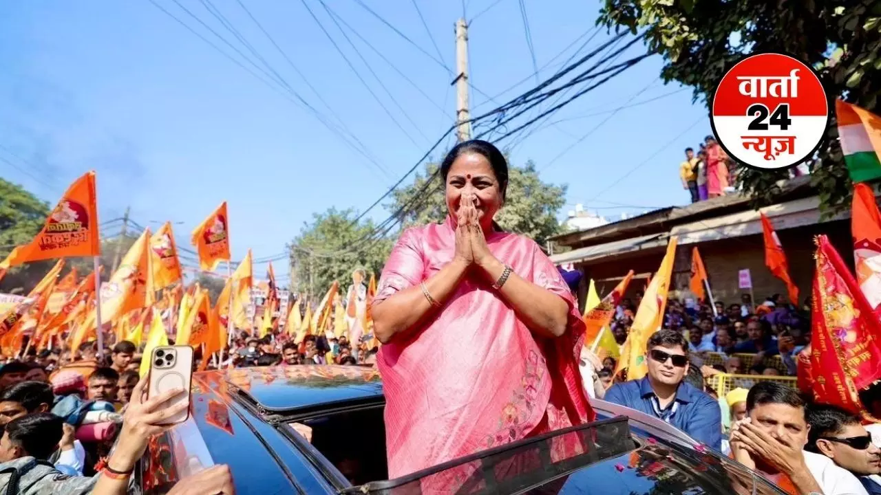 दिल्ली के छतरपुर मंदिर से धीरेंद्र शास्त्री की सनातन हिंदू एकता पदयात्रा शुरू, जानें कब वृंदावन पहुंचेगी दिल्ली के छतरपुर मंदिर से धीरेंद्र शास्त्री की सनातन हिंदू एकता पदयात्रा शुरू, जानें कब वृंदावन पहुंचेगी