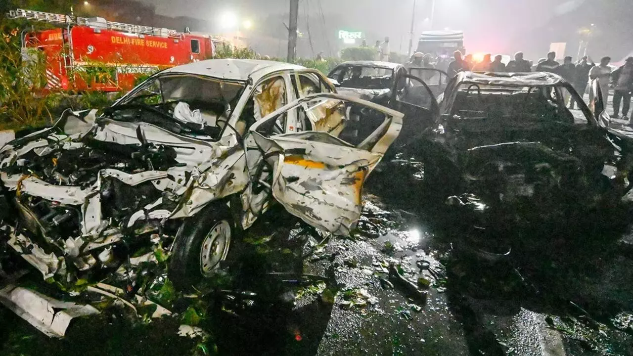 दिल्ली धमाके में हरियाणा नंबर की i20 कार का इस्तेमाल, सलमान के नाम पर थी रजिस्टर्ड