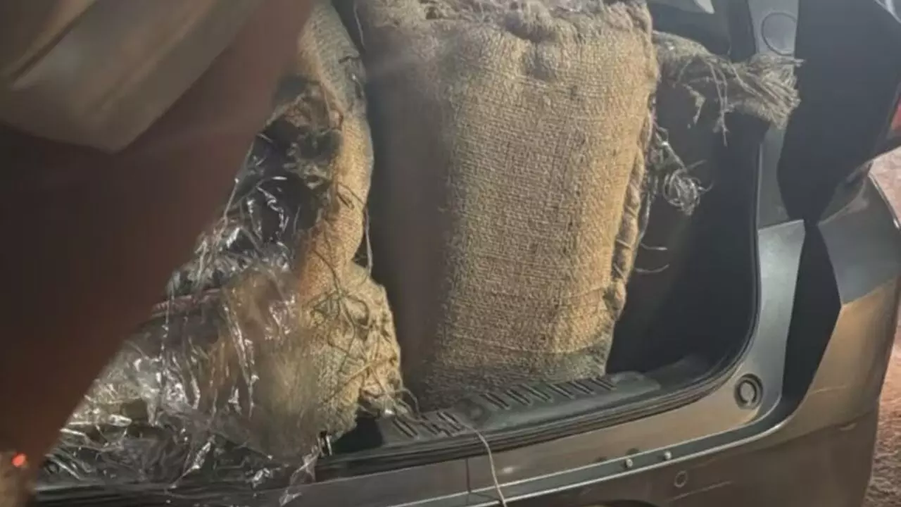 दिल्ली में फिर मचा हड़कंप: भोगल इलाके में RDX मिलने की अफवाह निकली झूठी, कार से मिला कारपेट