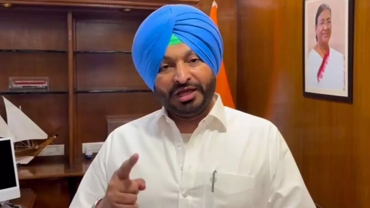 दिल्ली ब्लास्ट में पाकिस्तान का हाथ, बाढ़ में टूटी फेंसिंग से भेजे गए हथियार: केंद्रीय मंत्री रवनीत बिट्टू