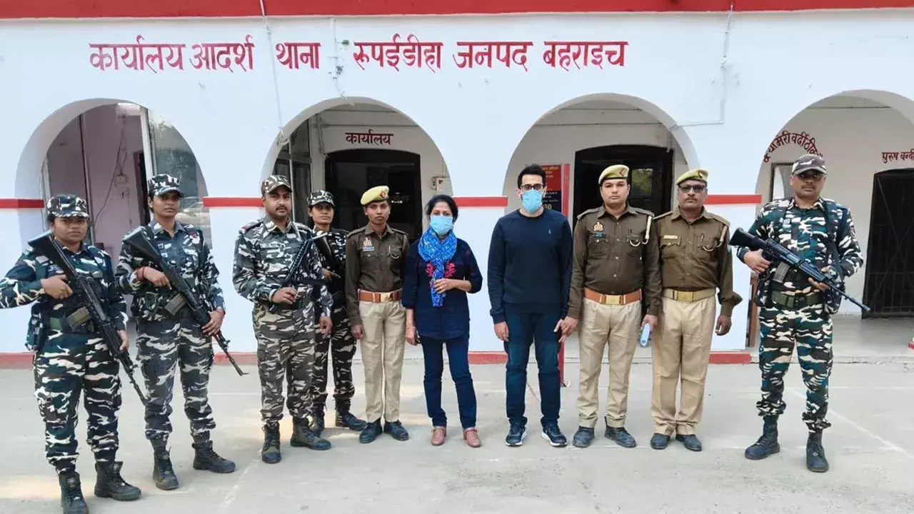 नेपाल बॉर्डर पर अवैध रूप से भारत में घुसते पकड़े गए दो ब्रिटिश डॉक्टर, पाकिस्तानी और भारतीय मूल से संबंध नेपाल बॉर्डर पर अवैध रूप से भारत में घुसते पकड़े गए दो ब्रिटिश डॉक्टर, पाकिस्तानी और भारतीय मूल से संबंध