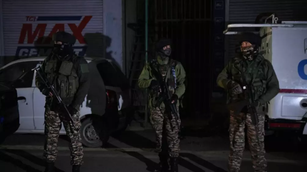 श्रीनगर के नौगांव पुलिस स्टेशन में धमाका से आठ लोगों की मौत, 27 घायल, जानें कैसे हुआ ब्लास्ट श्रीनगर के नौगांव पुलिस स्टेशन में धमाका से आठ लोगों की मौत, 27 घायल, जानें कैसे हुआ ब्लास्ट