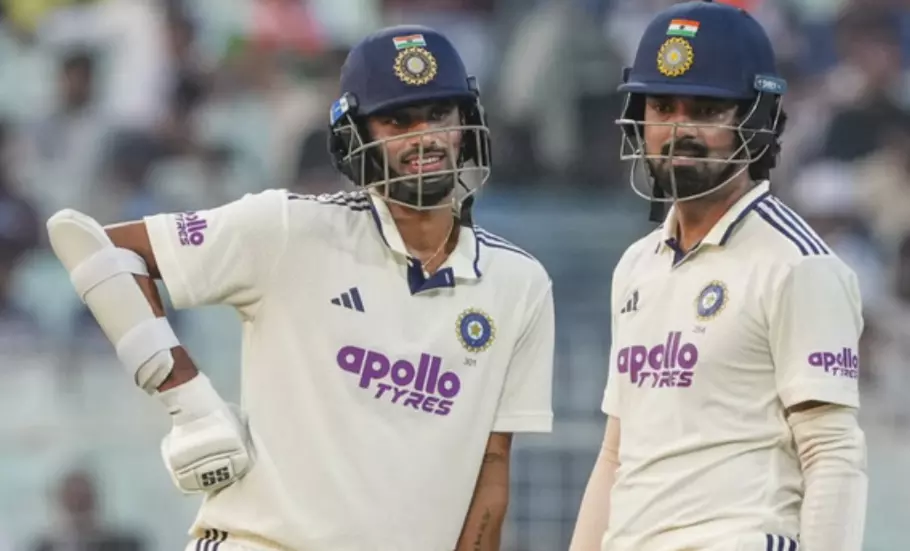 Test Match: दक्षिण अफ्रीका से पहले टेस्ट के दूसरे दिन का खेल शुरू, भारत का स्कोर 50 के पार पहुंचा Test Match: दक्षिण अफ्रीका से पहले टेस्ट के दूसरे दिन का खेल शुरू, भारत का स्कोर 50 के पार पहुंचा