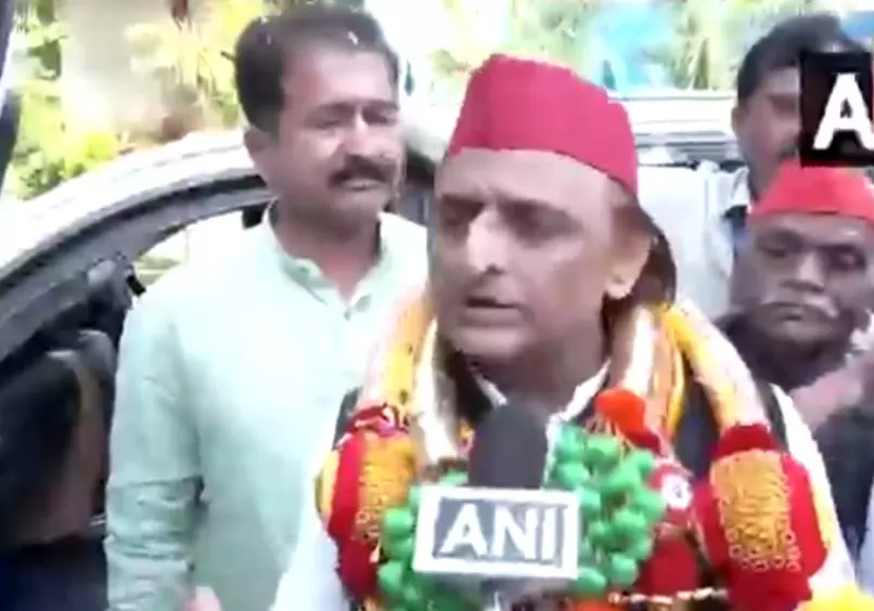 बिहार विधानसभा चुनाव में एनडीए की जीत पर अखिलेश यादव ने सवाल उठाया, बोले 202 सीट कैसे आई बिहार विधानसभा चुनाव में एनडीए की जीत पर अखिलेश यादव ने सवाल उठाया, बोले 202 सीट कैसे आई