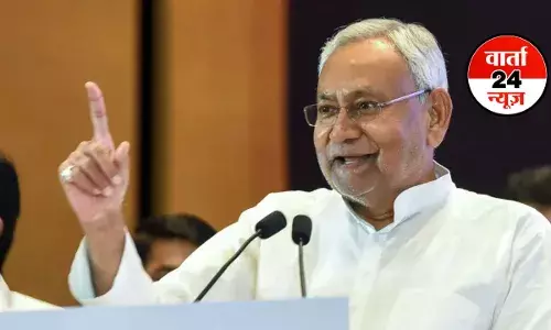 नीतीश कुमार ने राज्यपाल से की मुलाकात! नहीं सौंपा अपना इस्तीफा, बिहार में नई सरकार के गठन की तैयारियां तेज, जानें कब होगी बीजेपी विधायक दल की बैठक