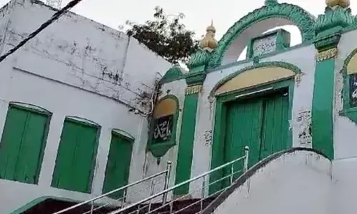 संभल जामा मस्जिद विवाद में नई खींचतान, सदर और सेक्रेटरी आमने-सामने