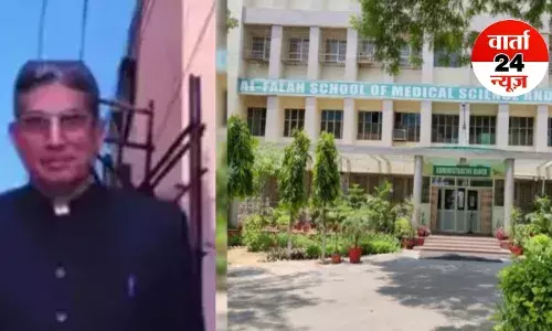 अल फलाह ग्रुप के चेयरमैन को 13 दिनों के लिए ED रिमांड! धोखाधड़ी से 415 करोड़ रुपये कमाने का आरोप... अल फलाह ग्रुप के चेयरमैन को 13 दिनों के लिए ED रिमांड! धोखाधड़ी से 415 करोड़ रुपये कमाने का आरोप...