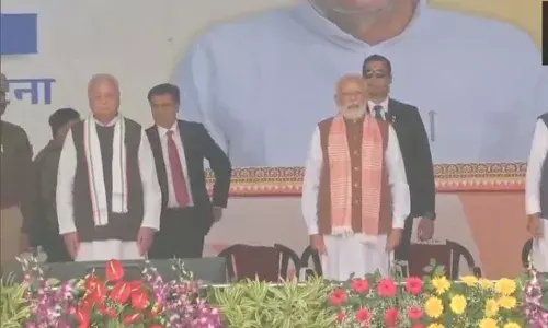 नीतीश कुमार का राजतिलक! शुरू हुआ शपथग्रहण समारोह, मंच पर पीएम मौजूद