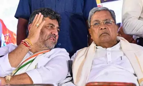 कर्नाटक में सीएम बदलाव की अटकलें तेज़: दिल्ली पहुंचे शिवकुमार के करीबी विधायक