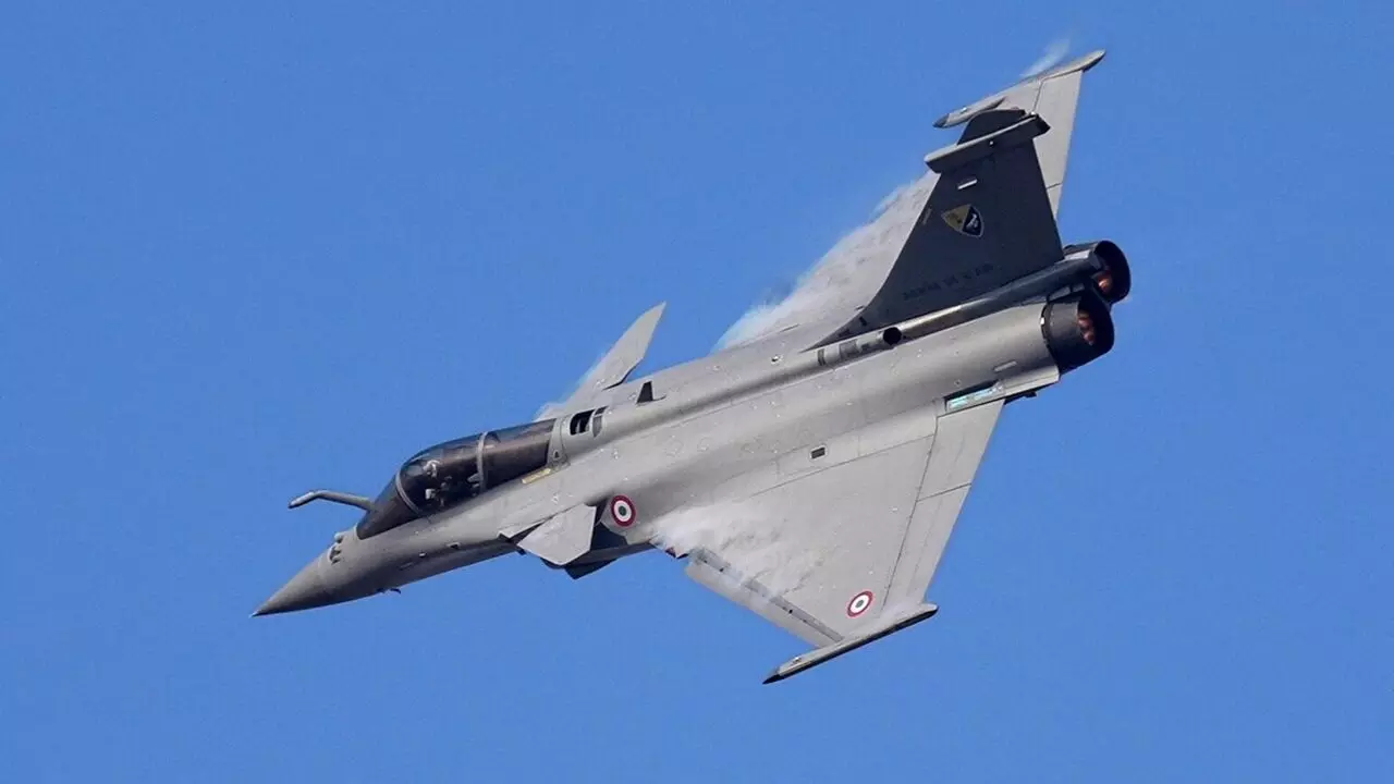 पाकिस्तान फिर शर्मसार, राफेल गिराने के दावे की फ्रेंच नेवी ने खोली पोल; क्या कहा