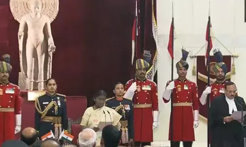 देश को मिला 53वां CJI, जस्टिस सूर्यकांत ने राष्ट्रपति भवन में ली शपथ देश को मिला 53वां CJI, जस्टिस सूर्यकांत ने राष्ट्रपति भवन में ली शपथ