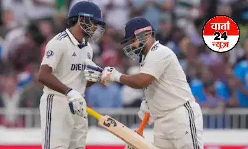 IND vs SA: भारतीय टीम ताश के पत्तों की तरह हुई धारासाई, साख बचाना हुआ मुश्किल, कप्तान ऋषभ पंत ने किया बड़ा बलंडर IND vs SA: भारतीय टीम ताश के पत्तों की तरह हुई धारासाई, साख बचाना हुआ मुश्किल, कप्तान ऋषभ पंत ने किया बड़ा बलंडर