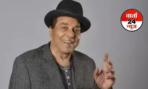 धर्मेंद्र के निधन से सदमे में बॉलीवुड, अमिताभ बच्चन, अभिषेक बच्चन और आमिर खान पहुंचे