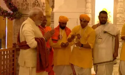 राममय अयोध्या: श्रीराम दरबार के गर्भगृह में पीएम मोदी ने की पूजा-अर्चना, रामलला के किए दर्शन