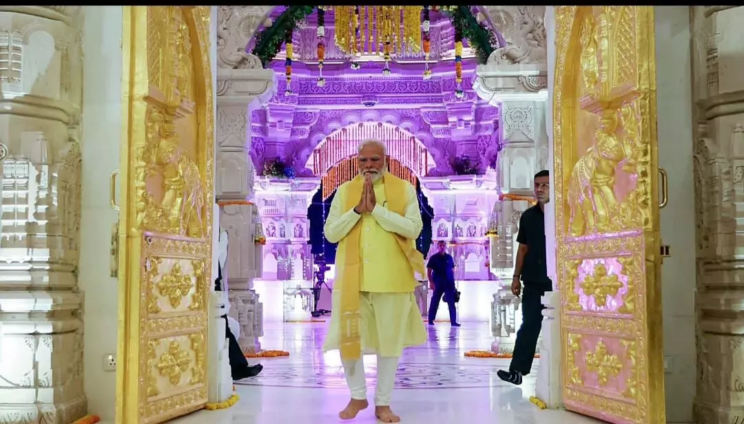 ध्वजारोहण से पहले सप्तऋषि मंदिर पहुंचे पीएम मोदी, शेषावतार और अन्नपूर्णा मंदिर में भी करेंगे दर्शन