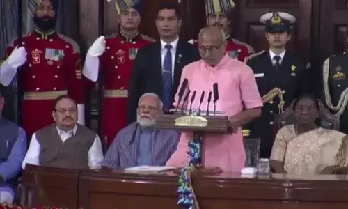 संविधान दिवस पर संसद में उपराष्ट्रपति बोले- संविधान हमारे देश की आत्मा है... संविधान दिवस पर संसद में उपराष्ट्रपति बोले- संविधान हमारे देश की आत्मा है...