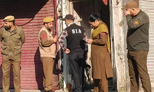 कश्मीर में आतंकी नेटवर्क पर बड़ी कार्रवाई, सात जिलों में जमात-ए-इस्लामी के ठिकानों पर ताबड़तोड़ छापेमारी