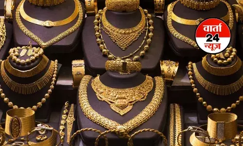 सोना-चांदी की कीमतों में जबरदस्त उछाल, शादी सीजन में आम आदमी की जेब पर पड़ेगा असर, जानें देश के टॉप शहरों का रेट सोना-चांदी की कीमतों में जबरदस्त उछाल, शादी सीजन में आम आदमी की जेब पर पड़ेगा असर, जानें देश के टॉप शहरों का रेट