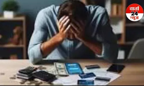 ऑनलाइन दुल्हन ढूंढ़ रहे थे PhD स्कॉलर, लग गया 49 लाख का चूना, जानें पूरा मामला ऑनलाइन दुल्हन ढूंढ़ रहे थे PhD स्कॉलर, लग गया 49 लाख का चूना, जानें पूरा मामला