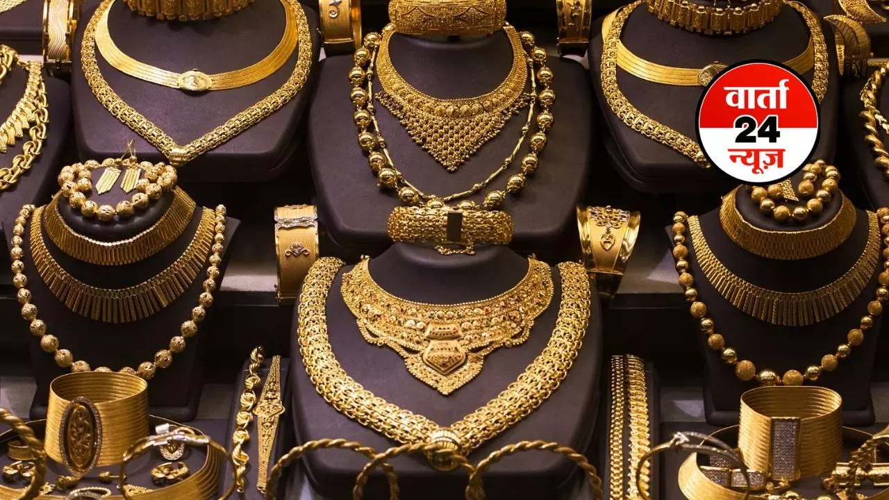 सोना-चांदी की कीमतों में जबरदस्त उछाल, शादी सीजन में आम आदमी की जेब पर पड़ेगा असर, जानें देश के टॉप शहरों का रेट सोना-चांदी की कीमतों में जबरदस्त उछाल, शादी सीजन में आम आदमी की जेब पर पड़ेगा असर, जानें देश के टॉप शहरों का रेट