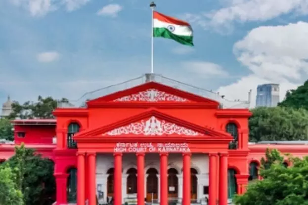 मासिक धर्म अवकाश पर फंसा पेंच! होटल एसोसिएशन ने राज्य सरकार के आदेश को कर्नाटक हाई कोर्ट में दी यह चुनौती मासिक धर्म अवकाश पर फंसा पेंच! होटल एसोसिएशन ने राज्य सरकार के आदेश को कर्नाटक हाई कोर्ट में दी यह चुनौती