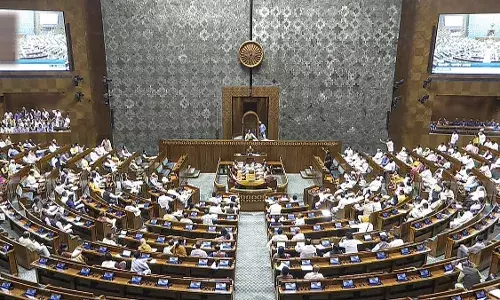 दोनों सदनों की कार्यवाही फिर शुरू, ओम बिरला ने गतिरोध पर तीन बजे सभी राजनीतिक पार्टियों की बैठक बुलाई