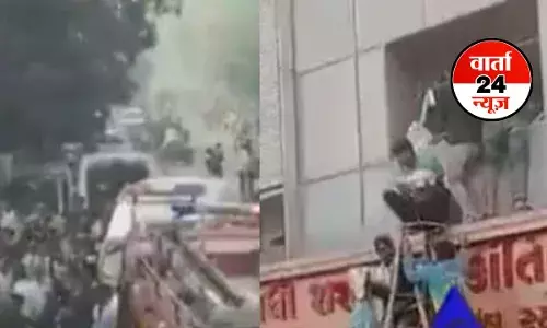 भावनगर पैथोलॉजी लैब में लगी भीषण आग, चपेट में कई दुकानें, 19 मरीजों का किया रेस्क्यू, देखें वीडियो