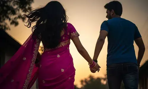 दो बच्चों की मां बनी प्यार की दीवानी, बहन के दूल्हे संग फरार; पति ने दर्ज कराया मुकदमा