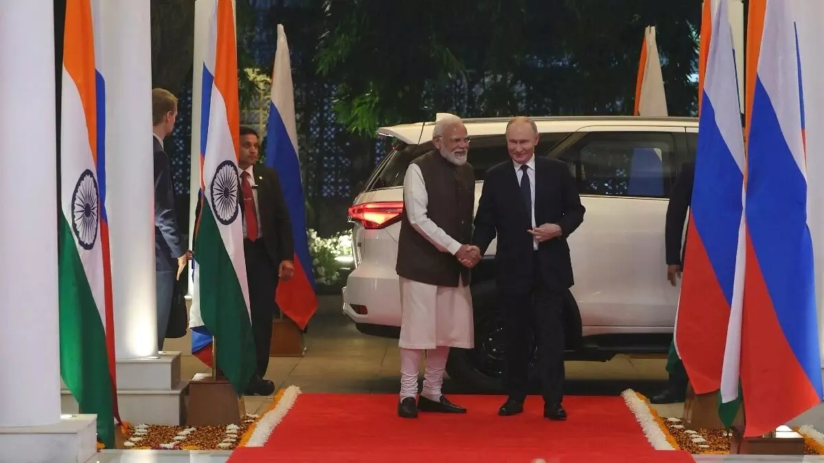 हैदराबाद हाउस में पीएम मोदी ने किया पुतिन का वेलकम, होगी बातचीत और फाइनल डील्स
