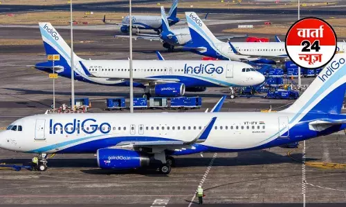 INDIGO संकट पर सरकार सख्त! एयरलाइनंस के मनमाने किराए पर लगाया ब्रेक, दूरी अनुसार तय किया फेयर INDIGO संकट पर सरकार सख्त! एयरलाइनंस के मनमाने किराए पर लगाया ब्रेक, दूरी अनुसार तय किया फेयर