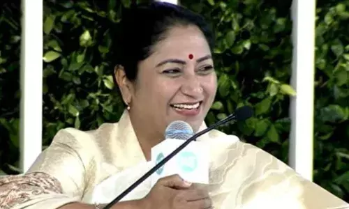 दिल्ली की सीएम रेखा गुप्ता का दावा—पटाखे जले, पुरानी गाड़ियां चलीं, फिर भी AQI काबू में