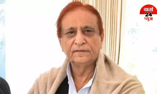 खराब तबीयत में भी आजम खान के तेवर गरम! इलाज से किया इनकार, डॉक्टरों की टीम लौटी वापस... खराब तबीयत में भी आजम खान के तेवर गरम! इलाज से किया इनकार, डॉक्टरों की टीम लौटी वापस...