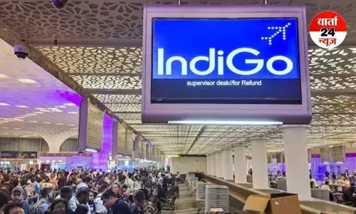 IndiGo: संकट के दौर में राहत भरी खबर, 1650 उड़ानों को नॉर्मल करने का टारगेट, आज रात 8 बजे तक देने होंगे रिफंड IndiGo: संकट के दौर में राहत भरी खबर, 1650 उड़ानों को नॉर्मल करने का टारगेट, आज रात 8 बजे तक देने होंगे रिफंड
