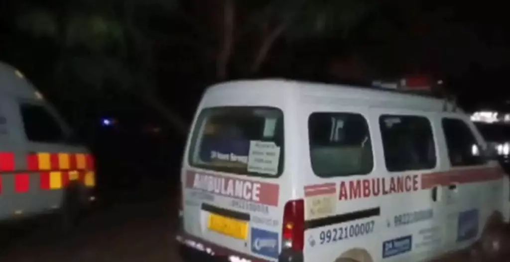 Goa Night club Fire: गोवा के नाइट क्लब में सिलेंडर ब्लास्ट होने से लगी आग से अब तक 25 की मौत, दो-दो लाख मुआवजे का ऐलान Goa Night club Fire: गोवा के नाइट क्लब में सिलेंडर ब्लास्ट होने से लगी आग से अब तक 25 की मौत, दो-दो लाख मुआवजे का ऐलान