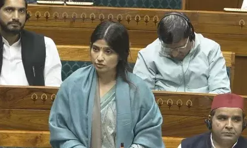 चुनाव आयोग पूरी तरह समर्पित होकर सरकार के लिए काम कर रहा... लोकसभा में बोली डिंपल यादव