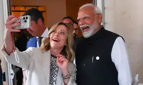 इटली की पीएम जॉर्जिया मेलोनी ने PM मोदी को भेजा इटली आने का न्योता, पीएम बोले- हां जरूर! इटली की पीएम जॉर्जिया मेलोनी ने PM मोदी को भेजा इटली आने का न्योता, पीएम बोले- हां जरूर!