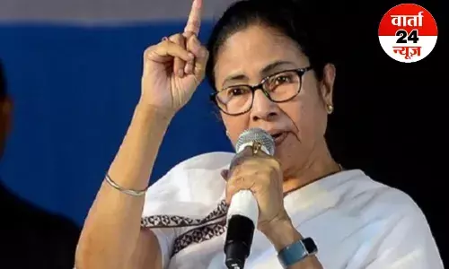 SIR के बीच ममता बनर्जी का विवादस्पद बयान, कहा- यदि आपका नाम वोटर लिस्ट से काटे तो किचन में रखे हथियार से ... SIR के बीच ममता बनर्जी का विवादस्पद बयान, कहा- यदि आपका नाम वोटर लिस्ट से काटे तो किचन में रखे हथियार से ...