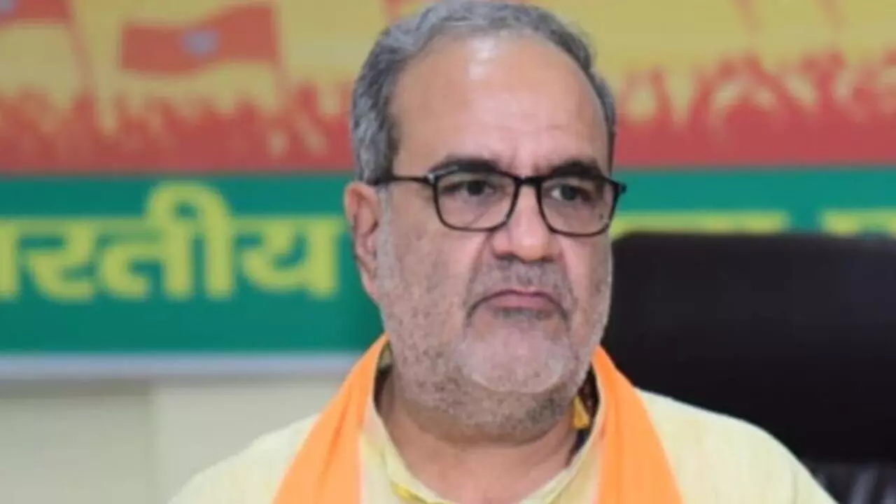 यूपी भाजपा में नए अध्यक्ष को लेकर हलचल तेज, पीएम मोदी से भूपेंद्र की मुलाकात ने बढ़ाई चर्चा यूपी भाजपा में नए अध्यक्ष को लेकर हलचल तेज, पीएम मोदी से भूपेंद्र की मुलाकात ने बढ़ाई चर्चा