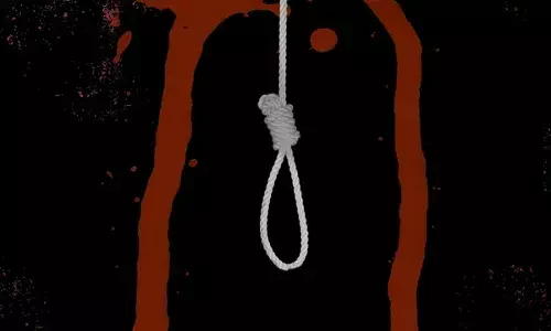 दिल्ली में दिल दहला देने वाली घटना: मां ने दो बेटों के साथ की आत्महत्या, आर्थिक तंगी और कोर्ट के आदेश से बढ़ा तनाव