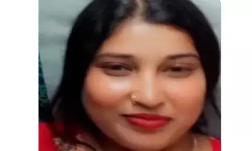 बांग्लादेशी रीना की प्रेम कहानी ने बढ़ाई यूपी पुलिस की मुश्किलें, अवैध रूप से भारत में रहकर रचाया सऊदी वाला निकाह बांग्लादेशी रीना की प्रेम कहानी ने बढ़ाई यूपी पुलिस की मुश्किलें, अवैध रूप से भारत में रहकर रचाया सऊदी वाला निकाह