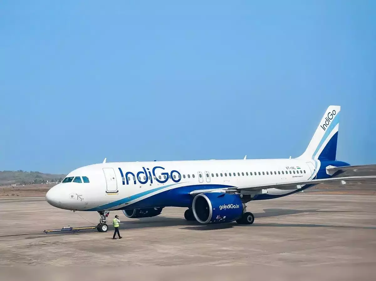 IndiGo Airlines: DGCA का एक्शन! 4 इंस्पेक्टर किए गए सस्पेंड... IndiGo Airlines: DGCA का एक्शन! 4 इंस्पेक्टर किए गए सस्पेंड...