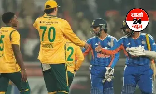 IND vs SA: तीसरे टी20 में कप्तान सूर्यकुमार यादव ने टॉस जीतकर गेंदबाजी का किया फैसला, प्लेइंग 11 में दो बड़े बदलाव IND vs SA: तीसरे टी20 में कप्तान सूर्यकुमार यादव ने टॉस जीतकर गेंदबाजी का किया फैसला, प्लेइंग 11 में दो बड़े बदलाव