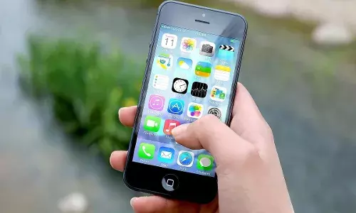 झटका! अगले साल 20% तक महंगे हो सकते हैं मोबाइल रिचार्ज, रिपोर्ट में बड़ा दावा