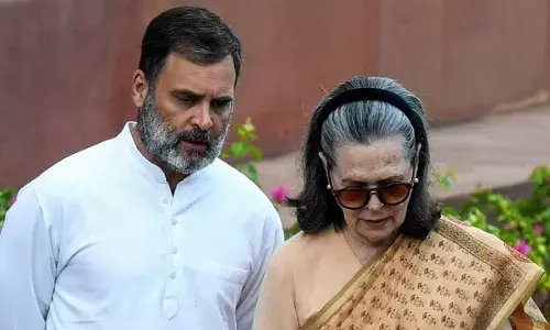 हेराल्ड केस में कांग्रेस का हंगामा, हिरासत में लिए गए 100 से अधिक कांग्रेस सांसद