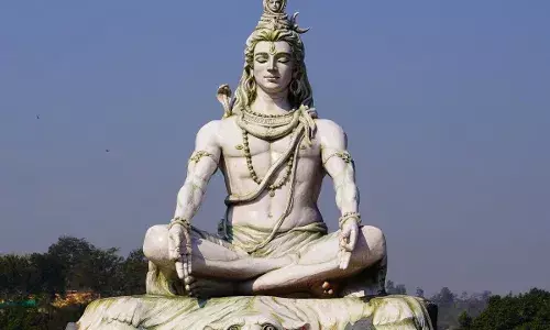 एक ऐसा ज्योतिर्लिंग जहां एक साथ विराजते हैं ब्रह्मा, विष्णु और महेश, कालसर्प और पितृ दोष की कराई जाती है विशेष पूजा एक ऐसा ज्योतिर्लिंग जहां एक साथ विराजते हैं ब्रह्मा, विष्णु और महेश, कालसर्प और पितृ दोष की कराई जाती है विशेष पूजा