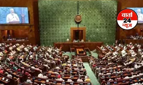 सत्र के अंतिम दिन विपक्ष का जोरदार हंगामा! लोकसभा अनिश्चितकाल के लिए स्थगित, राज्यसभा की कार्यवाही जारी